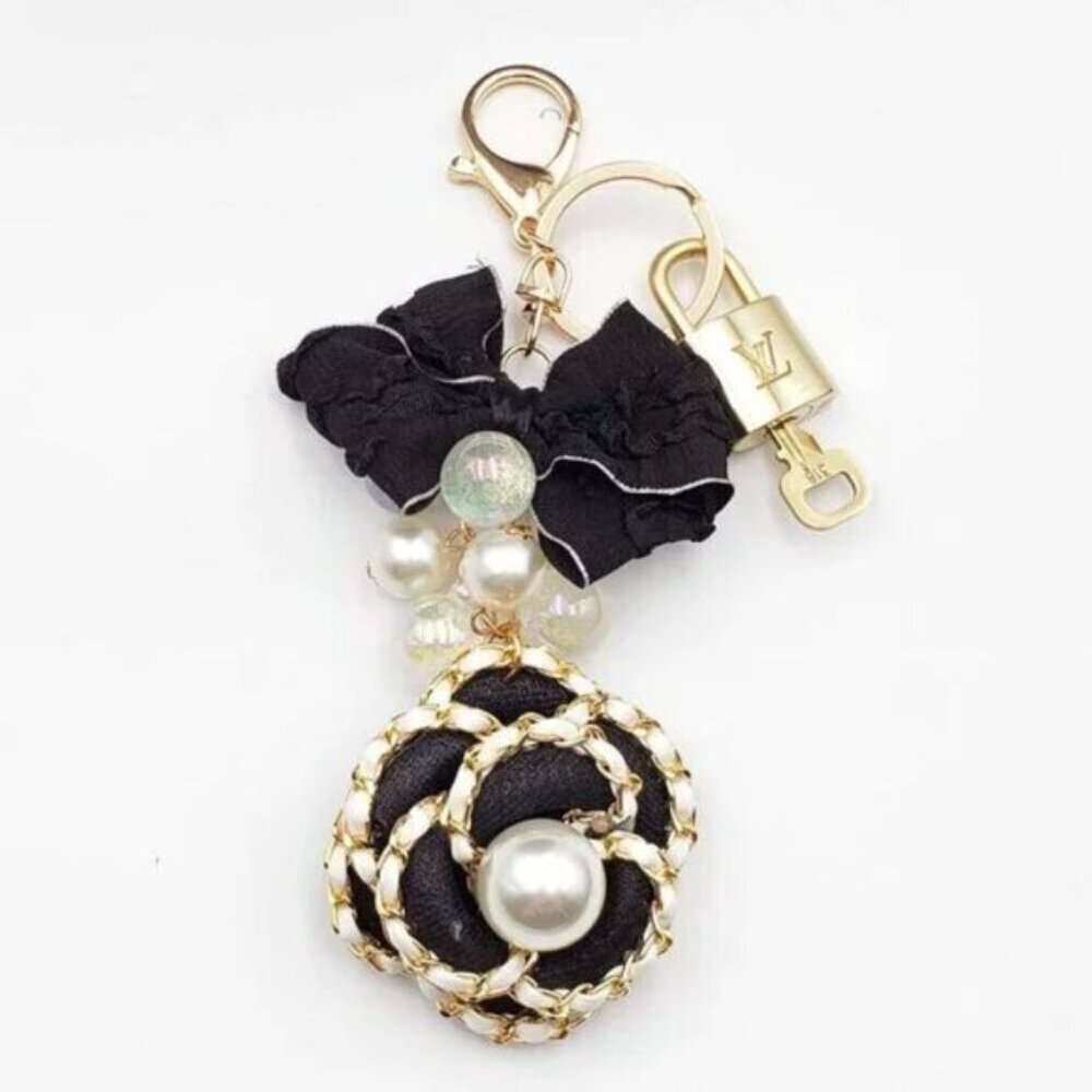 LV Gold Padlock Authentic 🔑 Luxury Bag Charm w/ Unbranded Flower Keychain